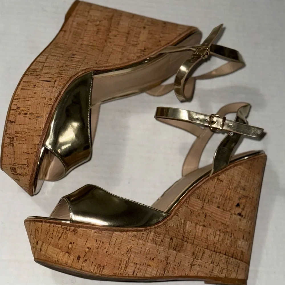 Aldo step out